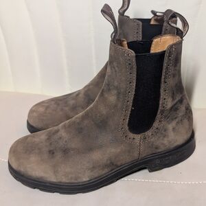 Blundstone Distressed Brown Chelsea Boots size 9
